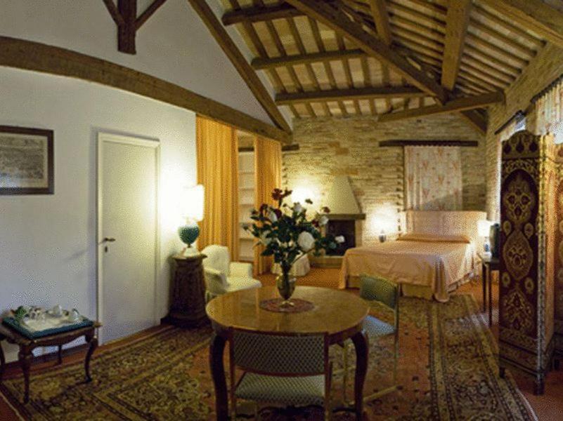 Palazzo Dalla Casapiccola Bed and Breakfast Macerata Habitación foto
